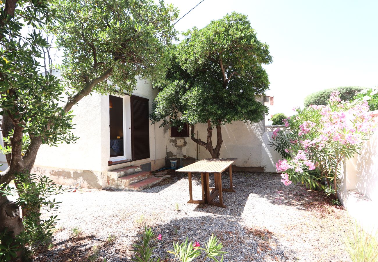 Bungalow in Hospitalet de L´Infant - Casa 22 Bungalow in Hospitalet de L´Infant - Casa 22