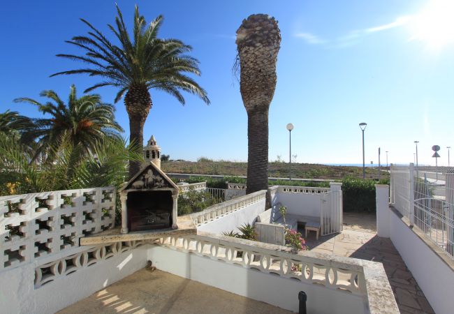 Bungalow/ verbunden mit der Villa in Hospitalet de L´Infant - Casa 14