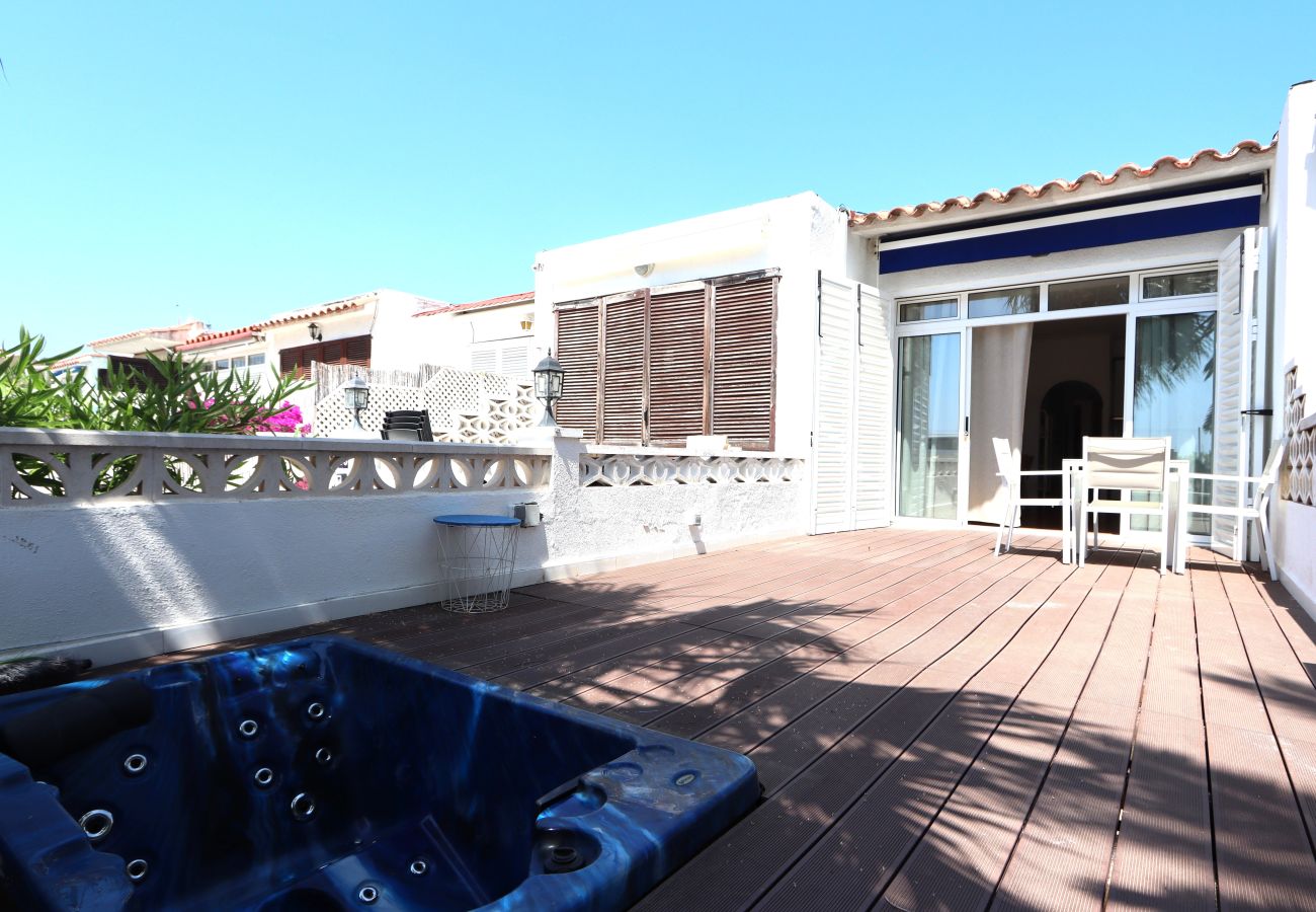 Bungalow in Hospitalet de L´Infant - Casa 21